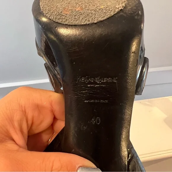 Yves Saint Laurent Black Patent Tribute Sandals - Picture 4 of 8